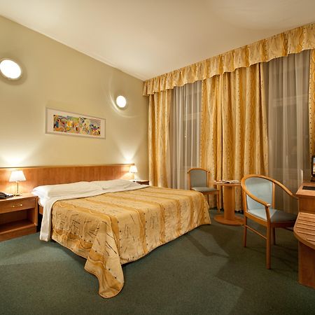 Aron Praga Exterior foto